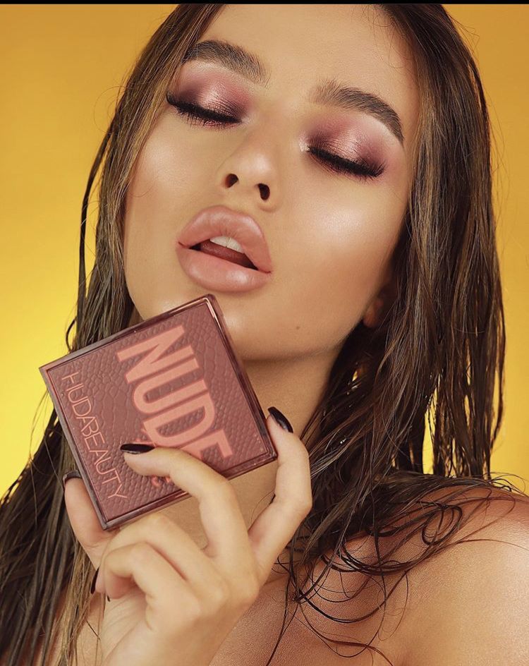 Huda Beauty Nude Rich Mini Eyeshadow Palette