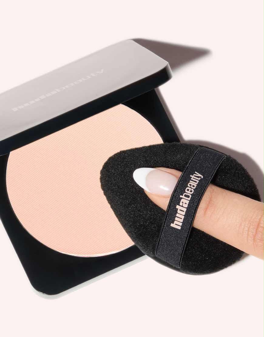 Huda Beauty Easy Bake Pressed Powder